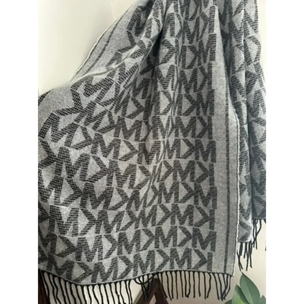 Michael Kors Black and Gray Acrylic Scarf
